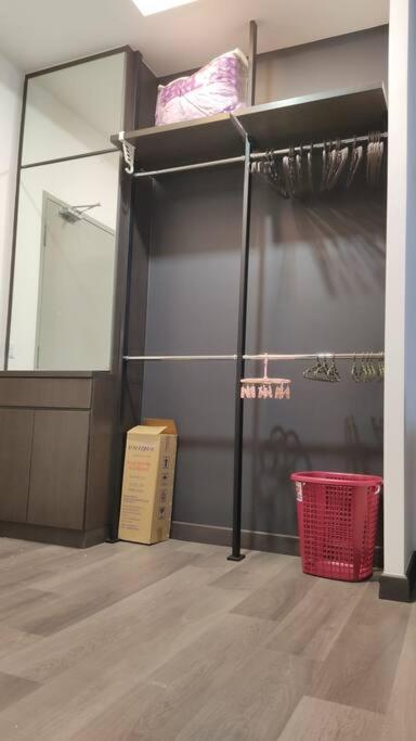 Hidayah Homestay Near Ukm And Ktm Station With High Speed Wifi - Pool & River View Bangi Exterior foto