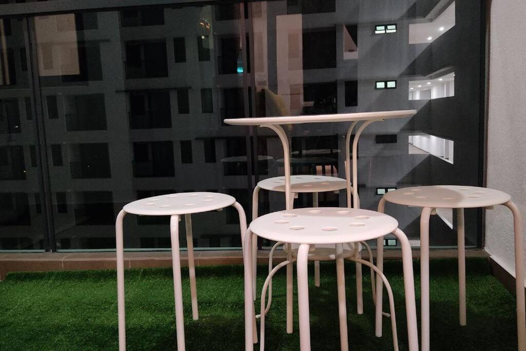 Hidayah Homestay Near Ukm And Ktm Station With High Speed Wifi - Pool & River View Bangi Exterior foto